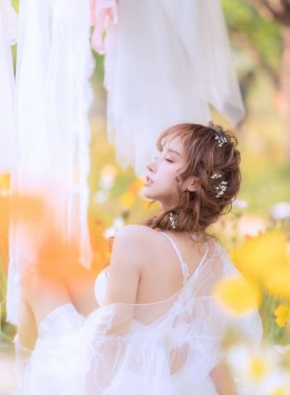 日韩连衣裙美女图片_BD国语免费观看视频