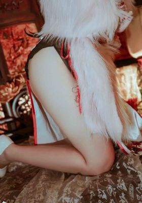 玩弄高耸白嫩的乳峰a片_超清高清迅雷在线观看