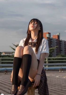 免费国产美女爽到喷出水来视频_DVD日本电影免费
