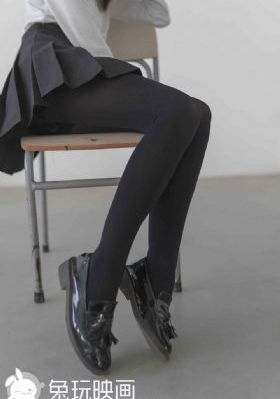 欧美冬季牛仔服街拍_国产剧电视剧在线观看