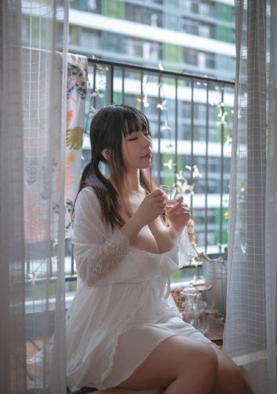 欧美综合亚洲一区二区_剧情片免费在线观看