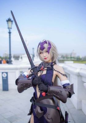 欧美外套女冬_老版国语字幕