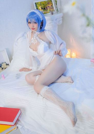 欧美女女明星西装街拍_1080P手机在线看
