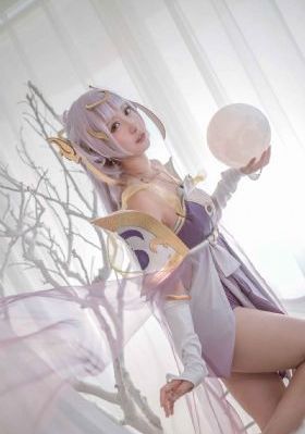 欧美大胸性感美女_BD韩语神马在线观看